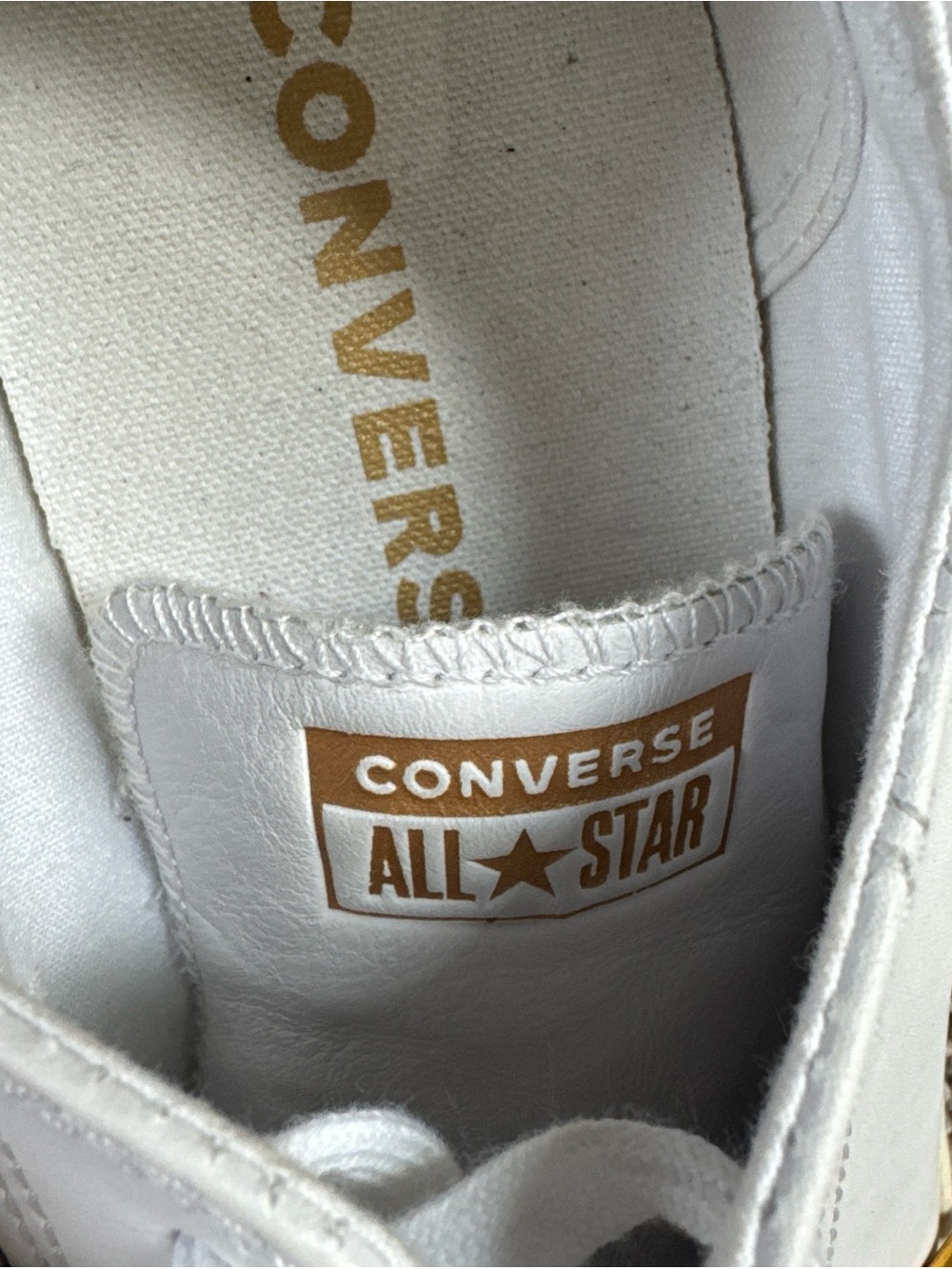 Converse All Star Women’s 9.5 Men’s 7.5 Leather White Gold Accents euc Sneakers - Picture 3 of 8